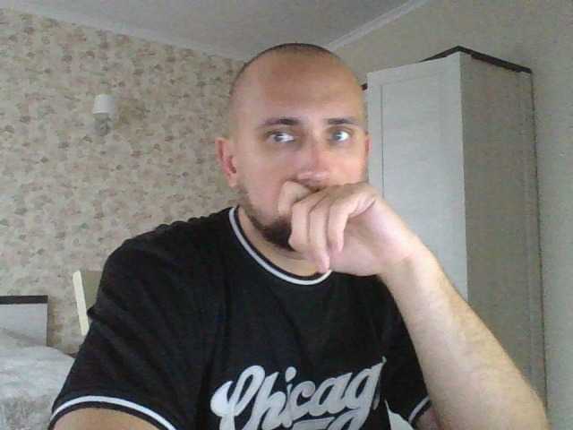 Live sex webcam photo for IamZevs #276563983