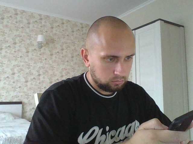 Live sex webcam photo for IamZevs #276571266