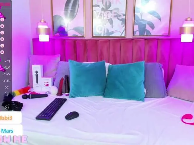 Live sex webcam photo for IbbieMars #273906687