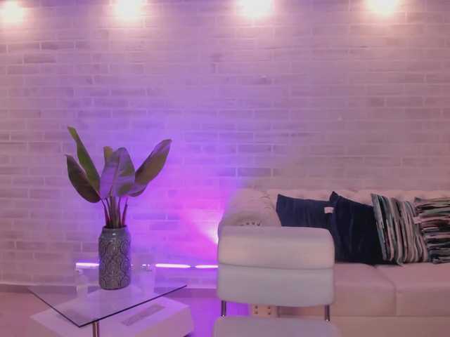 Live sex webcam photo for IbizaX #271768003