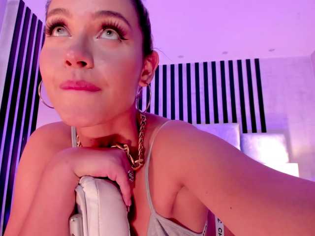 Live sex webcam photo for IbizaX #271914453