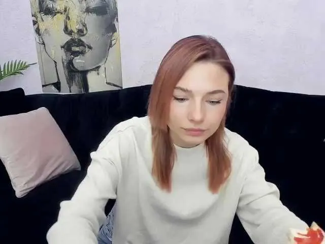 Live sex webcam photo for IceDanielle #271859484