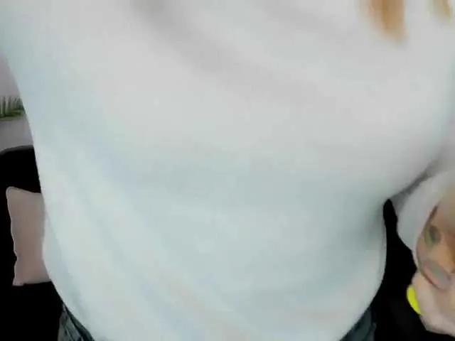 Live sex webcam photo for IceDanielle #272186727