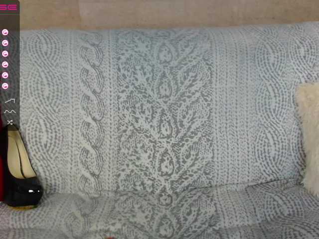 Live sex webcam photo for Icehotangel #273761056