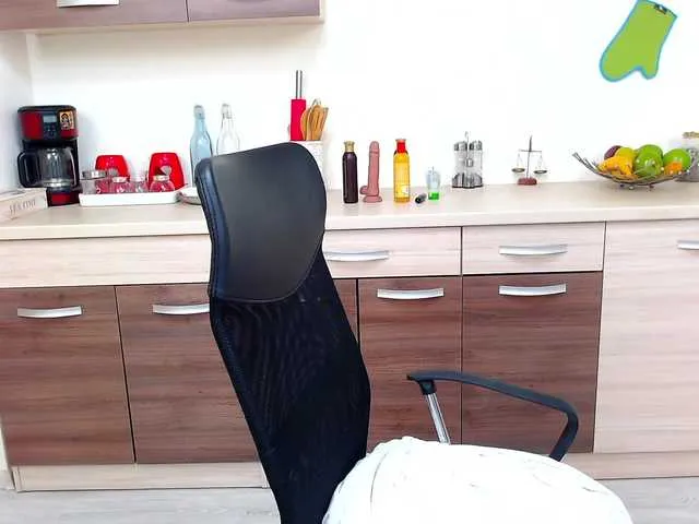 Live sex webcam photo for Ida-Rose #274484746