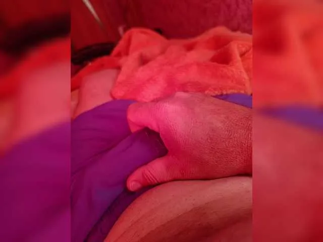 Live sex webcam photo for Igorelka72 #291618682