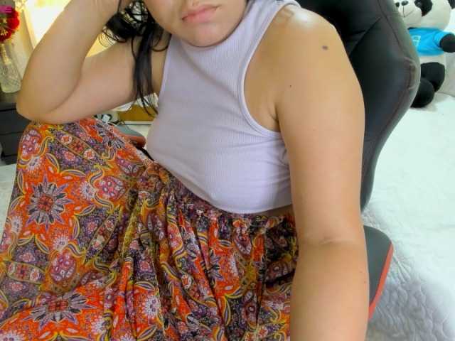 Live sex webcam photo for Ikramjalila #275601543