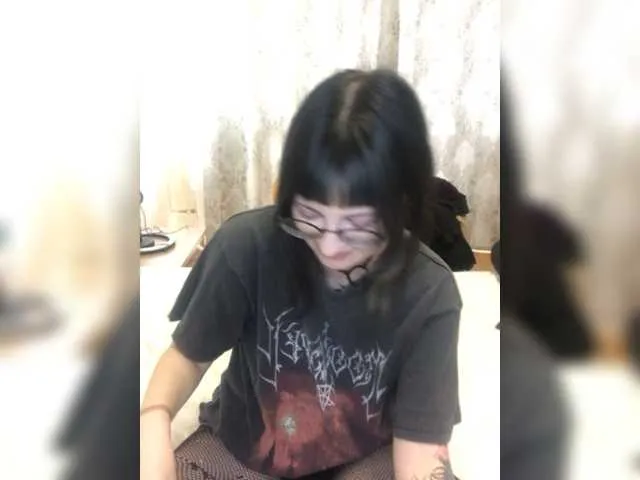 Live sex webcam photo for IlonaSai #276653568