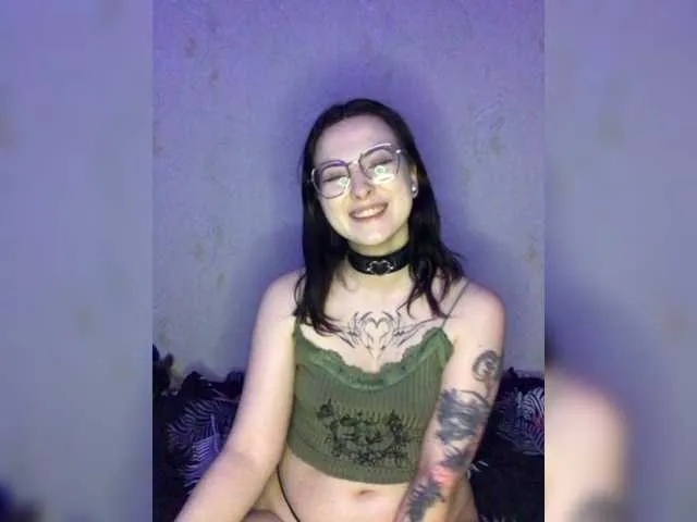 Live sex webcam photo for IlonaSai #277819657