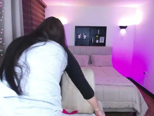 Live sex webcam photo for Im-Kitty #292280813