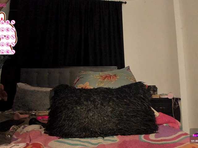 Live sex webcam photo for ImLiaa #277234472