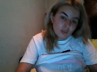 Live sex webcam photo for Imagicgirl98 #163215506