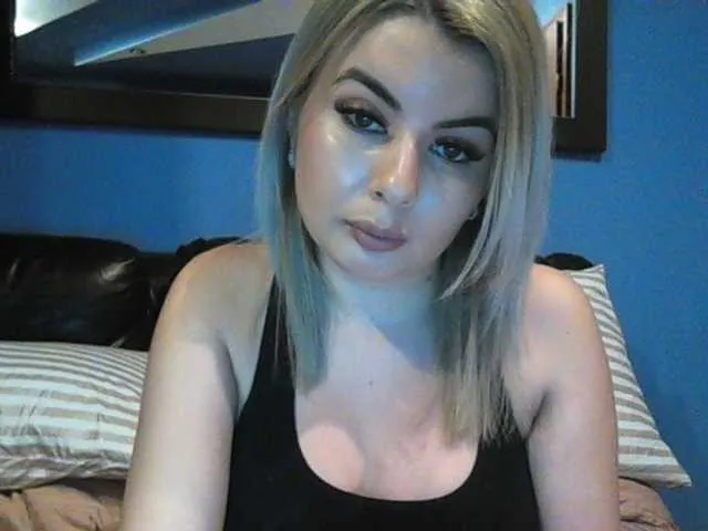 Live sex webcam photo for Imagicgirl98 #272650148