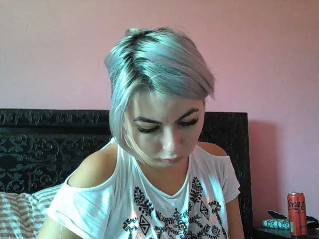 Live sex webcam photo for Imagicgirl98 #274021008