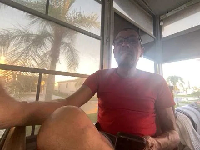 Live sex webcam photo for Imaloonie56 #278221460