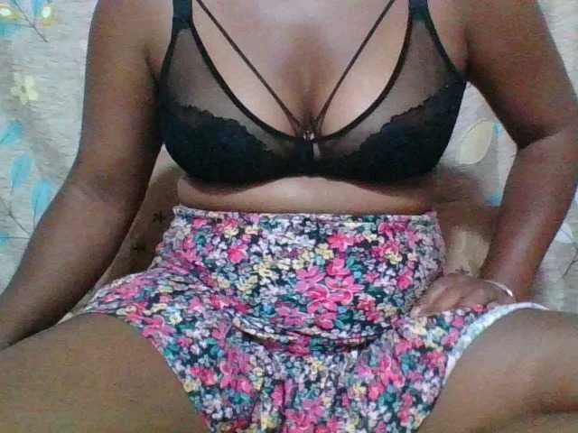 Live sex webcam photo for Imanoellah #292206594