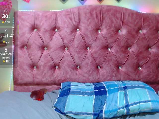 Live sex webcam photo for Imvioletteblue #290615879