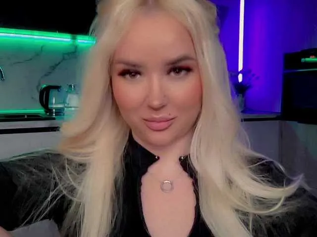 Live sex webcam photo for In-your-fucking-mind #290551599