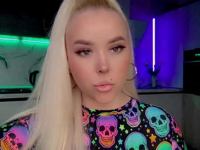 Live sex webcam photo for In-your-fucking-mind #290867711