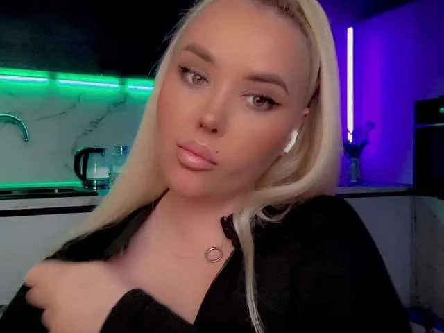 Live sex webcam photo for In-your-fucking-mind #290919046