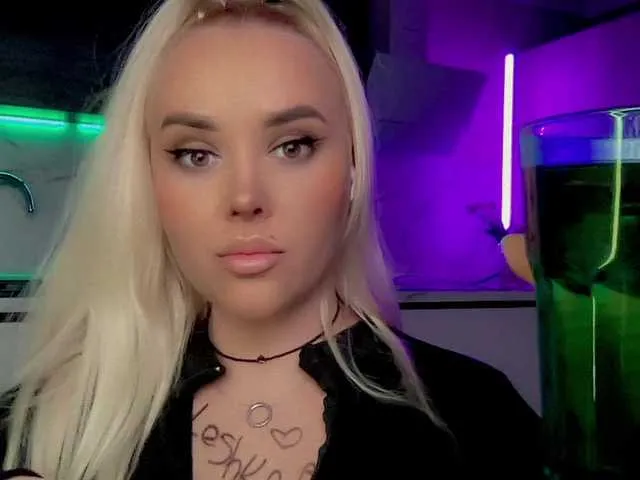 Live sex webcam photo for In-your-fucking-mind #291028905