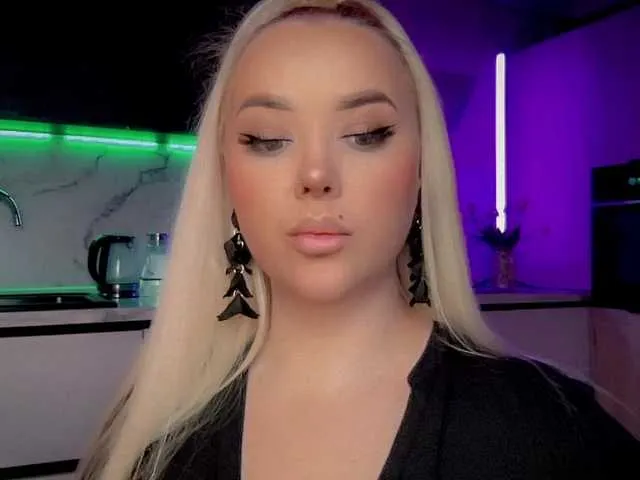 Live sex webcam photo for In-your-fucking-mind #291137171
