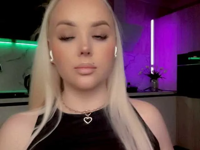 Live sex webcam photo for In-your-fucking-mind #291320894