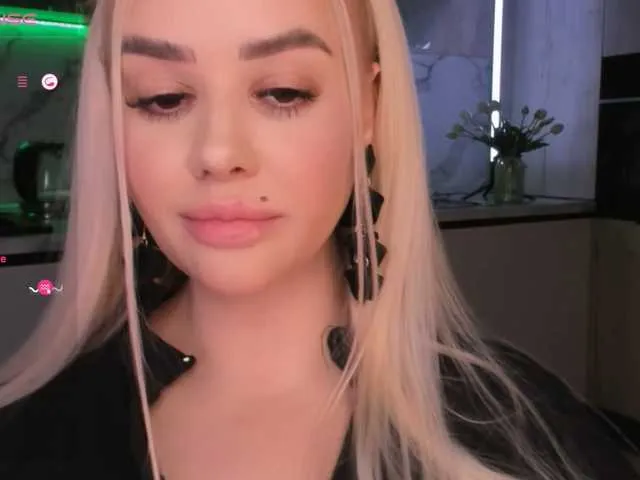 Live sex webcam photo for In-your-fucking-mind #291495167
