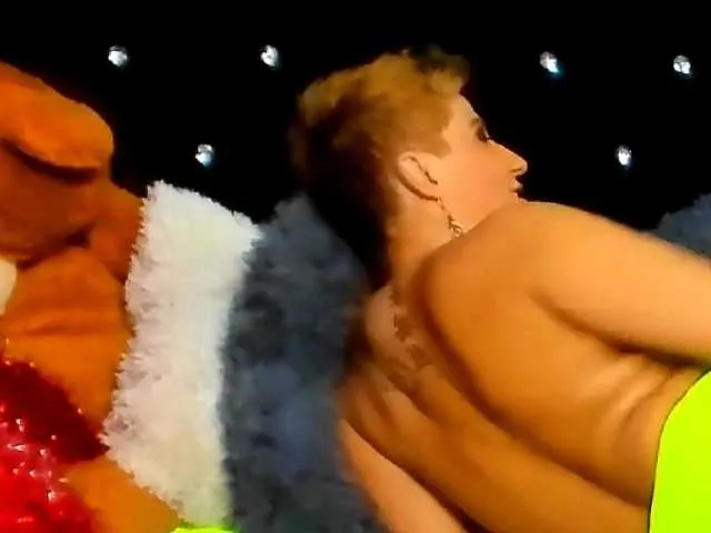 Live sex webcam photo for InannaIshtar1 #273436424