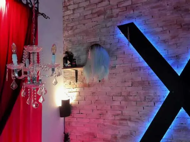 Live sex webcam photo for Inaradelrey #272704896