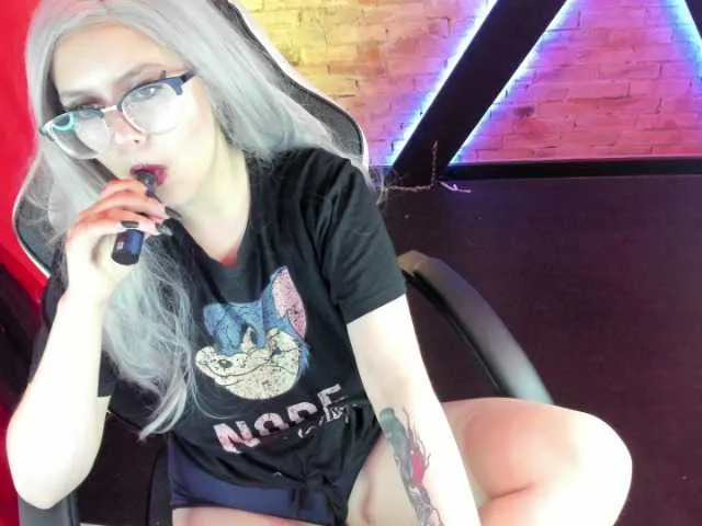 Live sex webcam photo for Inaradelrey #272749522