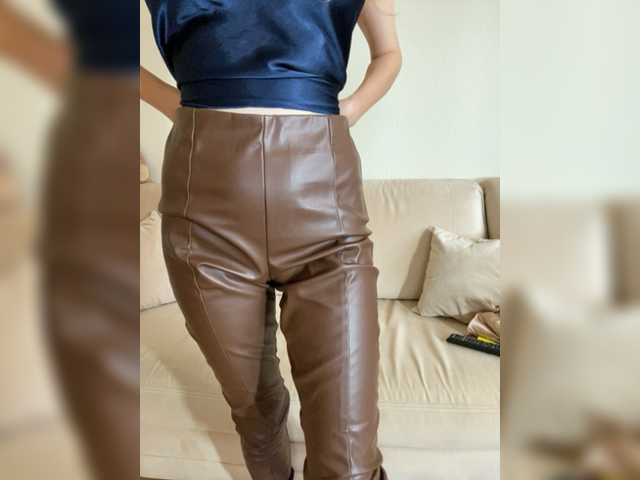 Live sex webcam photo for Incredible123 #275740055