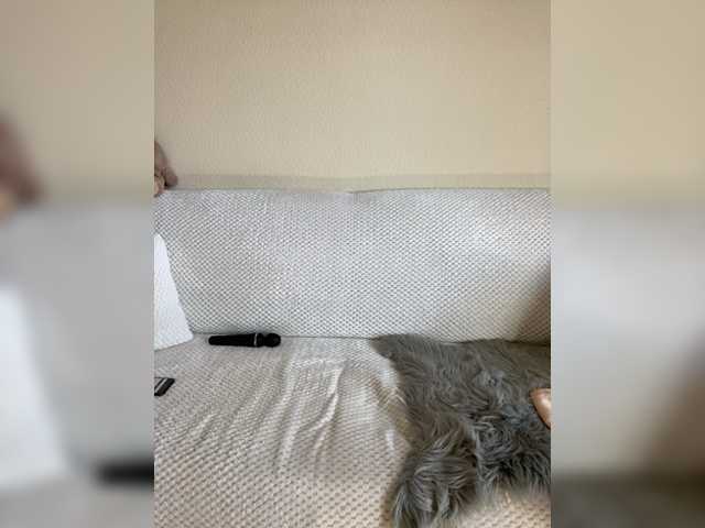 Live sex webcam photo for Incredible123 #276431085