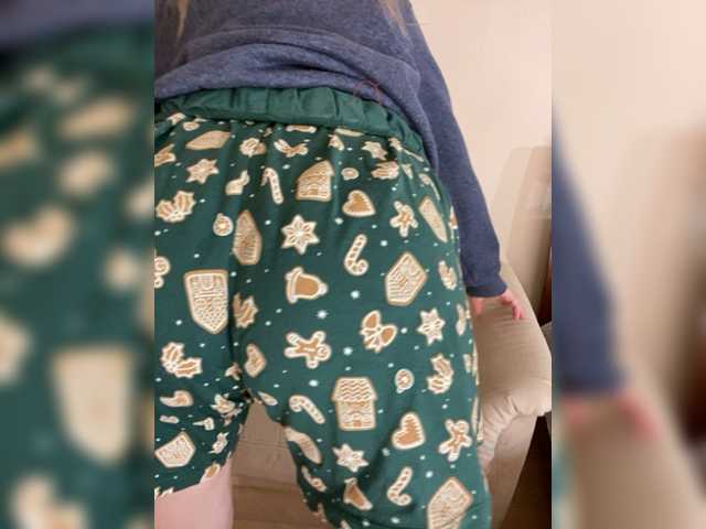 Live sex webcam photo for Incredible123 #277079532