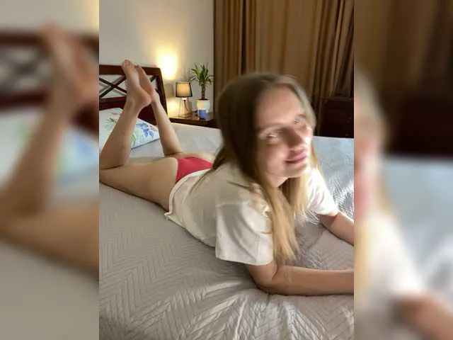 Live sex webcam photo for Incredible123 #277564456