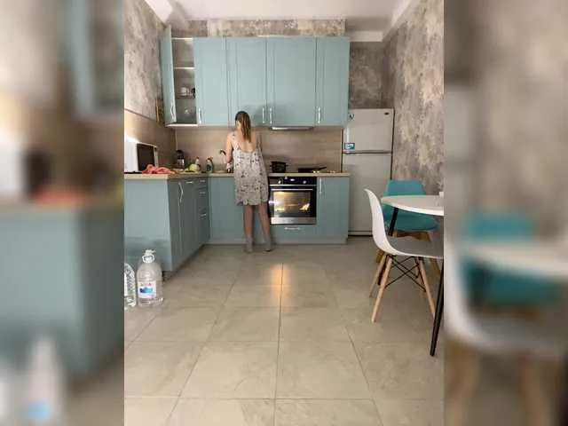 Live sex webcam photo for Incredible123 #290149419