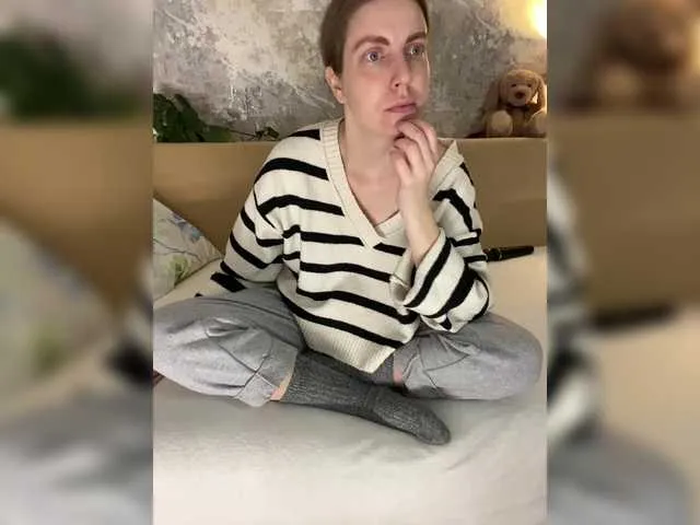 Live sex webcam photo for Incredible123 #290370002