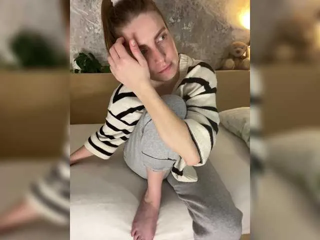 Live sex webcam photo for Incredible123 #290383139