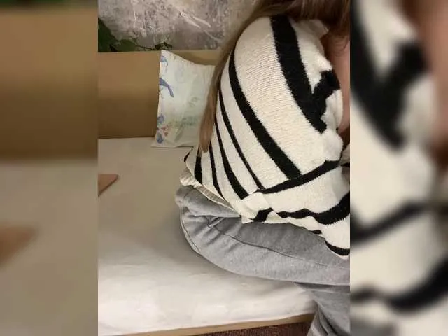 Live sex webcam photo for Incredible123 #290388806