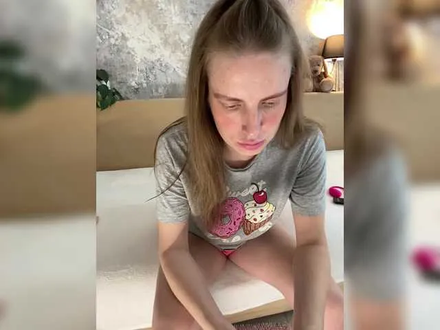 Live sex webcam photo for Incredible123 #291104840