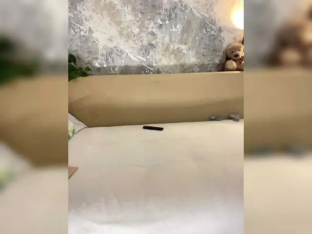 Live sex webcam photo for Incredible123 #291194078