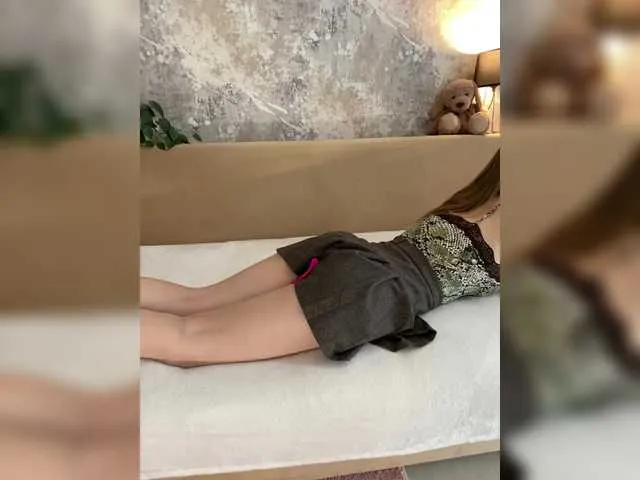 Live sex webcam photo for Incredible123 #291317853