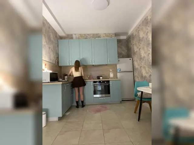 Live sex webcam photo for Incredible123 #292313416