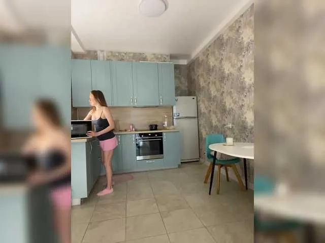 Live sex webcam photo for Incredible123 #292327717