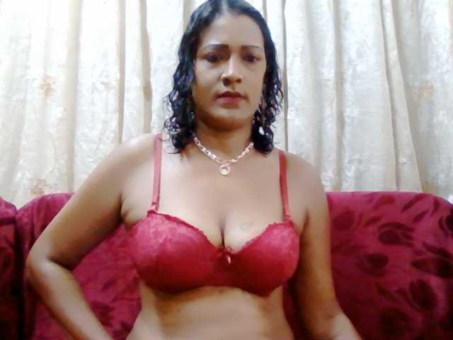 Live sex webcam photo for IndianFireball #277337970