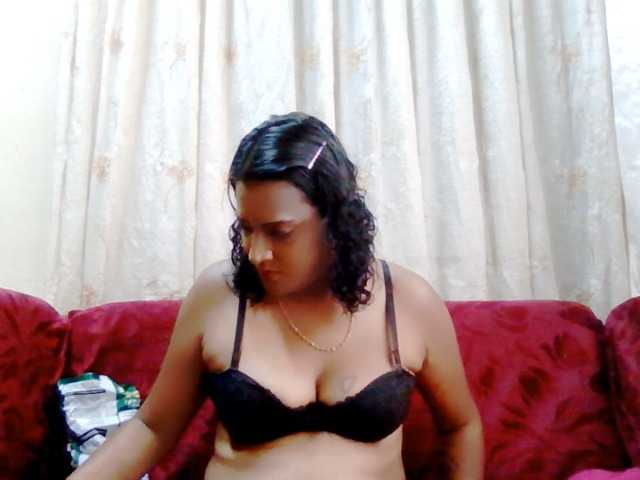 Live sex webcam photo for IndianFireball #277399956