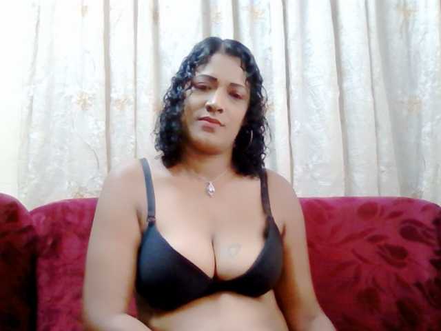 Live sex webcam photo for IndianFireball #277540064