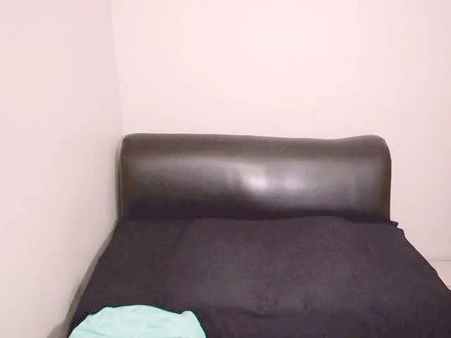 Live sex webcam photo for IndianMary00 #272918446