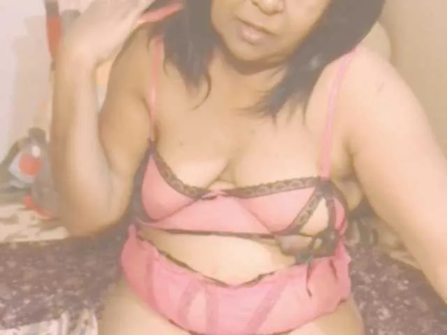 Live sex webcam photo for IndianMary00 #274314746