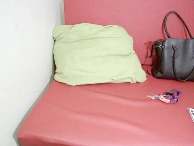 Live sex webcam photo for IndianMary00 #274480032